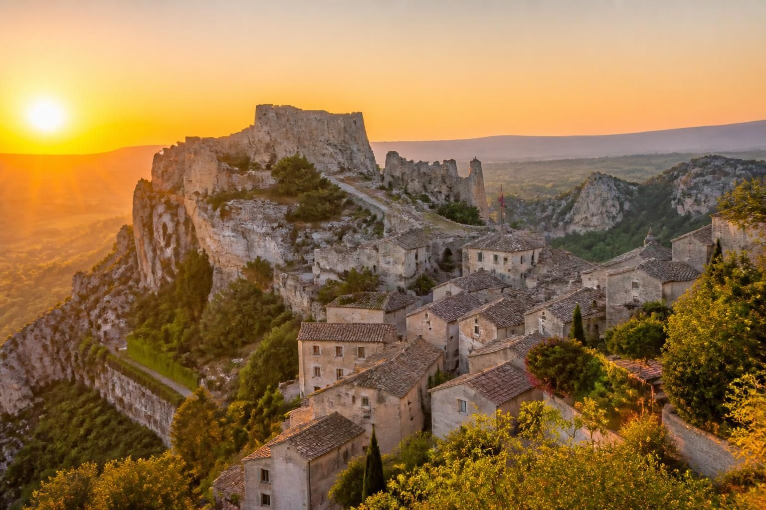 découvrez les baux de provence, un village historique au cœur de la provence authentique, réputé pour son patrimoine exceptionnel et son charme médiéval.