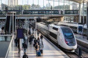 découvrez les correspondances recommandées à massy tgv pour optimiser vos déplacements en île-de-france et faciliter vos voyages.
